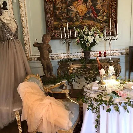 Le Chateau Des Reves De Fresnel Frühstückspension