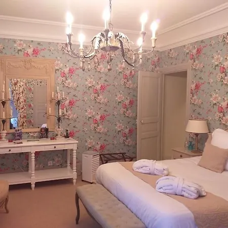 Bed & Breakfast Le Chateau Des Reves De Fresnel