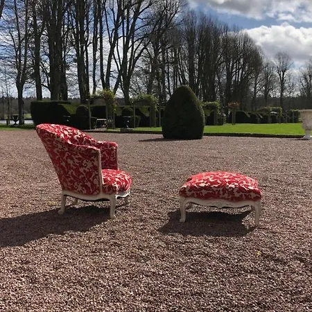 Le Chateau Des Reves De Fresnel Frühstückspension *
