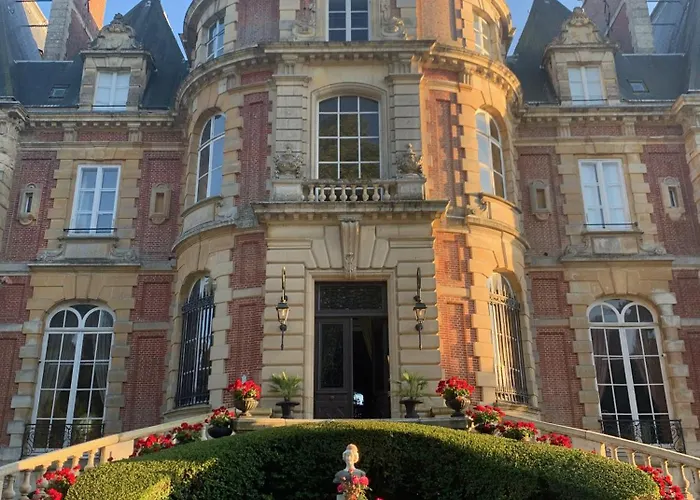 住宿加早餐酒店 Le Chateau Des Reves De Fresnel La Ferté-Frênel