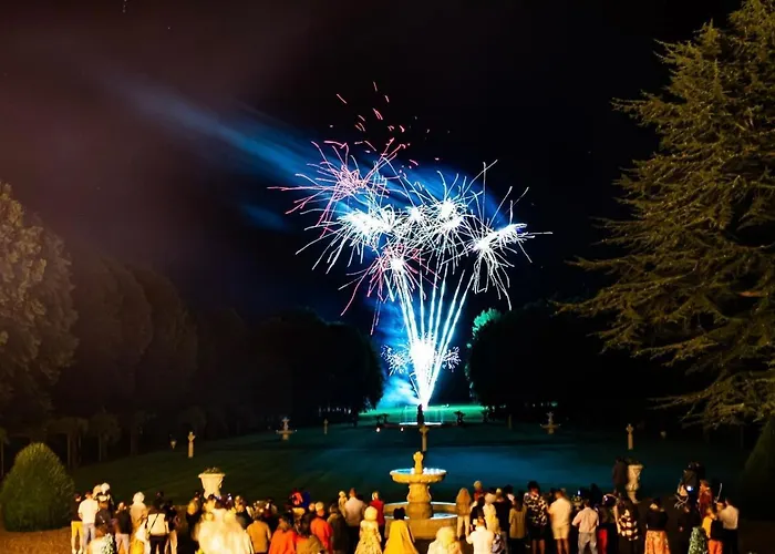 住宿加早餐酒店 Le Chateau Des Reves De Fresnel La Ferté-Frênel